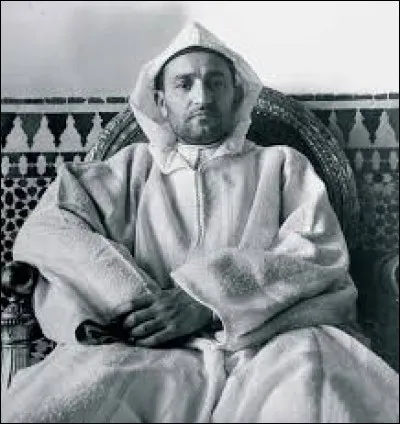 Février 1961 : Un grand chef d'État disparaît : Mohammed V. Quel pays arabe dirigeait-il ?