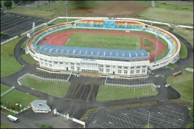 Toujours dans les &icirc;les, o&ugrave; suis-je si j'assiste &agrave; un match au stade George-V ?