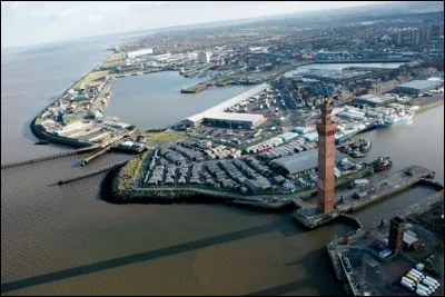 Ville de 87 000 habitants de l'est de l'Angleterre. Important port de pêche, elle souffre de chômage et de pauvreté. Rendue célèbre (pas vraiment à son avantage) par un film de Sacha Baron Cohen. C'est :