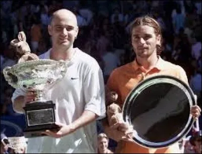 Arnaud Clément et Jo Wilfried-Tsonga ont atteint une fois la finale d'un tournoi du Grand Chelem. Quel tournoi leur a réussi ?