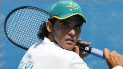 Mark Philippoussis a lui aussi eu sa chance en Grand Chelem.
Dans quels tournois a-t-il échoué en finale (2 réponses) ?