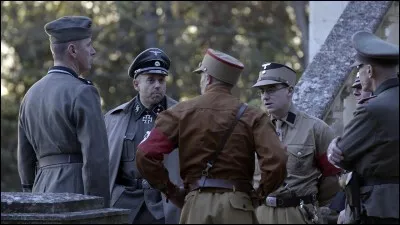 Qui sera chargé de régler les problèmes économiques (avant 1939) ?