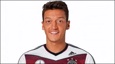Quel est le club de c�ur de &Ouml;zil ?