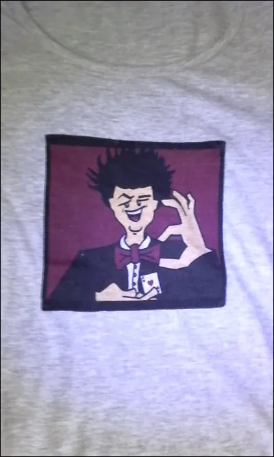 Quel magicien français est représenté sur ce T-shirt ?