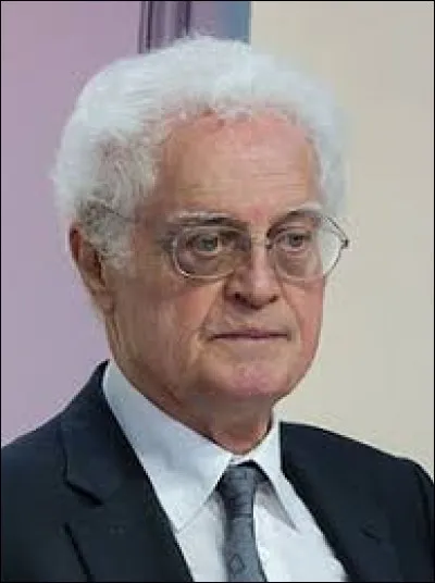 En 1997, la dissolution de l'Assemblée nationale est prononcée par le président de la République Jacques Chirac. C'est de nouveau une cohabitation avec Lionel Jospin comme Premier ministre. Cette année-là sort le film...