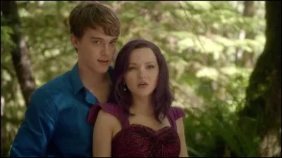 Quand Mal sort avec Ben, que chante-t-elle ?