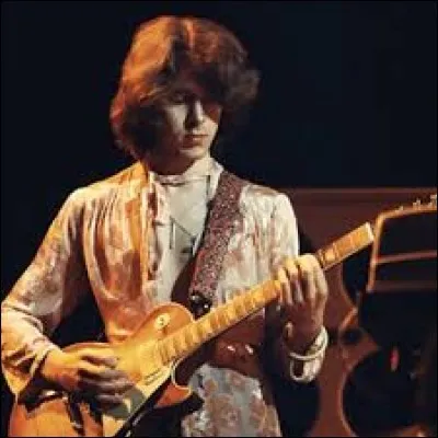 Mick Taylor est le guitariste des :