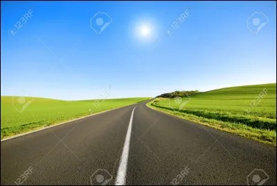 Vous circulez sur une route comme celle-ci. Lesquelles de ces propositions sont exactes ?
