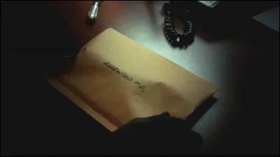 Que reçoit l'inspecteur Furey à la fin de l'épisode ?