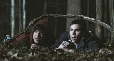 Comment commence l'épisode 1 de la saison 1 ?