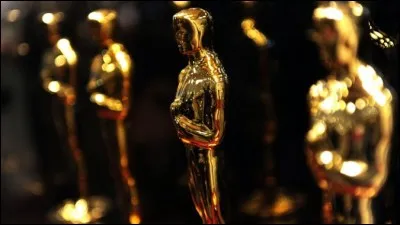 Lors des Oscars 2017, on fait d&eacute;filer une photo d'une personne vivante pendant l'hommage aux morts de l'ann&eacute;e :