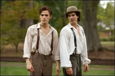 Avec quel gar&ccedil;on Paul Wesley est-il le plus proche ?