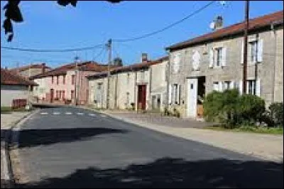 Nous partons maintenant dans le Grand-Est, à Chardogne. Village de l'arrondissement de Bar-le-Duc, il se trouve dans le département ...