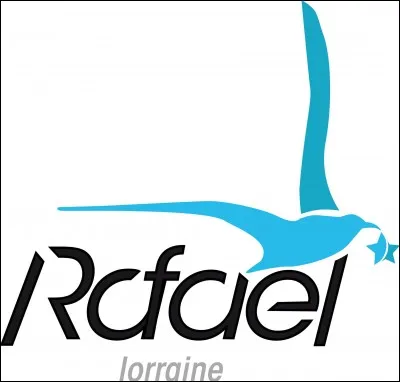 Avec qui a-t-elle soutenu cette association