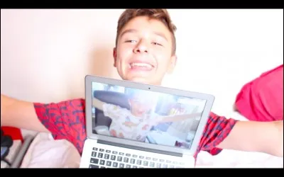 Avec qui Loup a-t-il fait sa vidéo "Jelly Belly challenge" ?