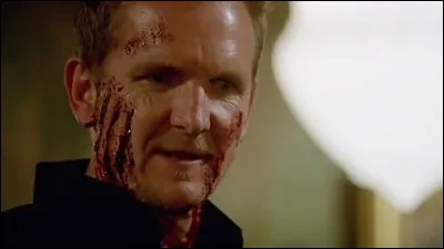 Pourquoi Mikael accepte-t-il de s'allier avec Klaus ?