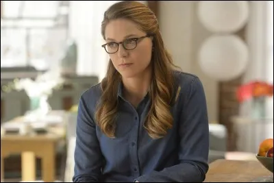 De qui Kara est-elle amoureuse ?