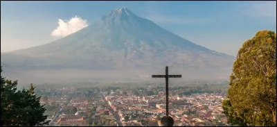 Lequel de ces pays a sa capitale du même nom :