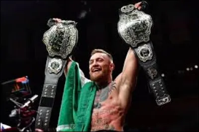 Quel boxeur va affronter le champion de MMA (arts martiaux mixtes) Conor Mc Gregor le 26 Août 2017 à Las Vegas ?