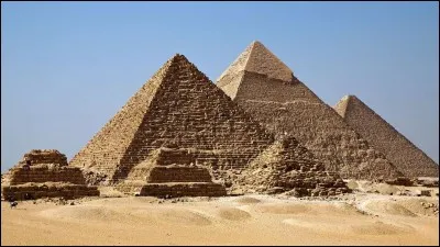 Quel est le nom de la plus petite pyramide de Gizeh en Egypte ?