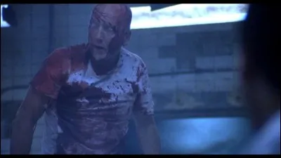 Adam et Lawrence ont chacun une cassette dans leur poche, avec inscrit "Play me". Vrai ou Faux ?