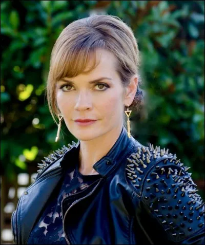 Qui joue le rôle de Penelope Blossom ?