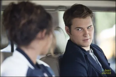 Qui joue le r&ocirc;le de Bryce Walker ?