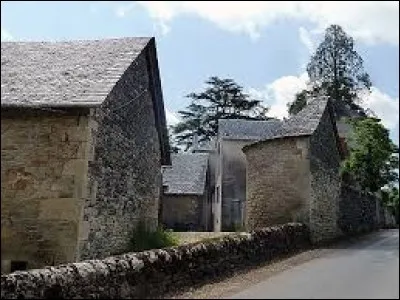 Le village Aveyronnais de Saint-Martin-de-Lenne se situe en région ...