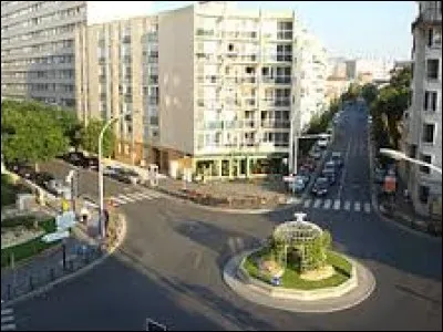 Ville francilienne de l'arrondissement de Boulogne-Billancourt, Vanves se trouve dans le département ...