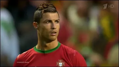 À Manchester United, quel numéro Cristiano avait-il sur son maillot ?