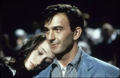 Quel acteur a été récompensé en 1987 par le grand prix Gérard-Philippe de la ville de Paris ?