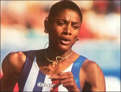 Quelle est cette sportive, seule athlète française à être triple championne olympique ?