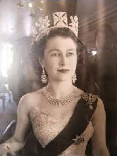 Quelle a été la mission engagée par la princesse Elisabeth, future reine du Royaume-Uni, pendant la Seconde Guerre mondiale ?