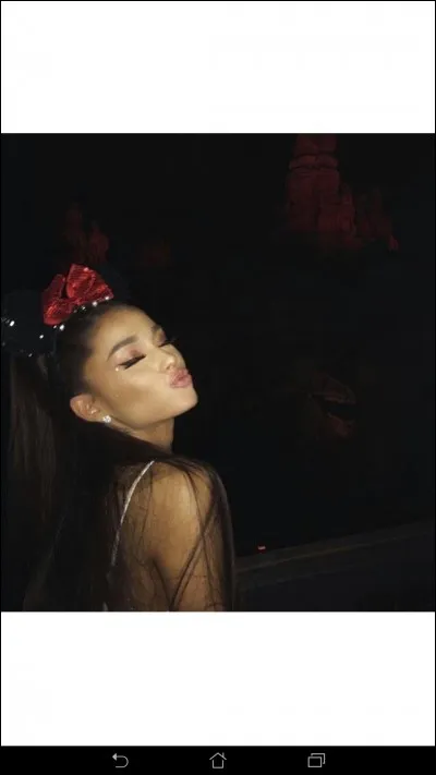 Ariane est passionnée par une chanteuse française, laquelle ?