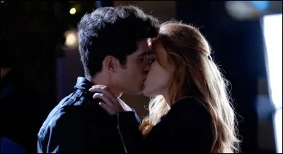 Paige cède-t-elle aux avances de Rainer ?