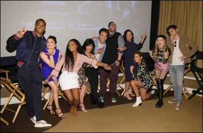 Qui devient l'alliée de Barrett Hopper pour détruirer Nina Devon ?