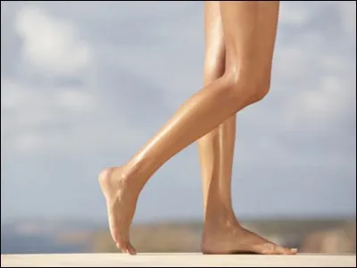 D'accord savoir ça alors que vous vous en fichez pas mal, ça vous fait quelle sorte de jambe ?