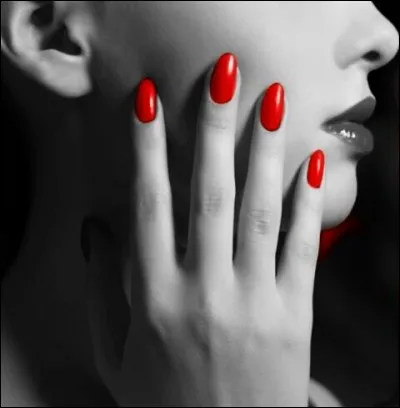 Qui partageait l'affiche avec Gary Grant, dans le film d'Hitchcock "La main au collet" ?