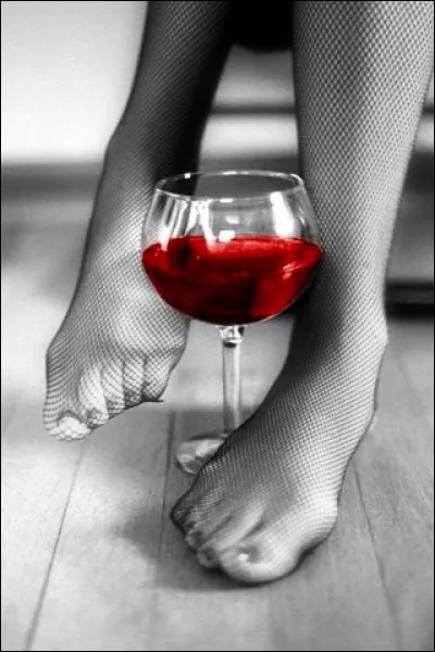 Dans un quiz, il est parfois normal de tomber sur un os ! Citez-moi un os du pied :