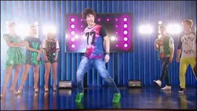 À l'épisode 5 de "Soy Luna" qui ouvre l'open ?