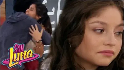 Qui essaye de gâcher l'amitié entre Luna et Simón ?