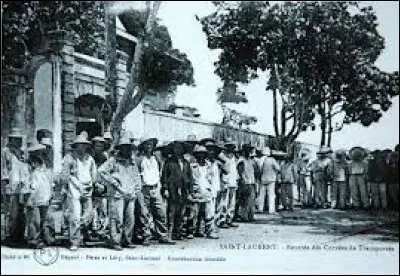 Une des villes portant le nom de Saint-Laurent, abrita longtemps un triste et célèbre bagne français. Où se trouvait-il ?