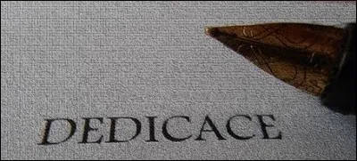 À combien de personnes le livre Harry Potter 7 est-il dédicacé ?