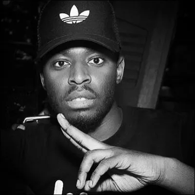 Lequel de ces chanteurs ne fait pas partie de l'AKTS ?