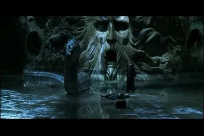 Qui a découvert la vraie nature du monstre qui hante la chambre des secrets ?