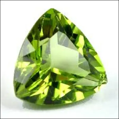 Vous savez qu'une pierre est associée au mois de votre naissance si vous avez fait mon quiz "juillet". Laquelle est dédiée au mois d'août ?