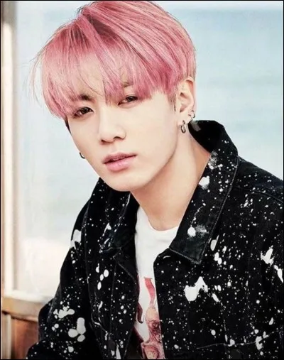 Quelle couleur de cheveux Junkook n'a-t-il jamais adoptée ?