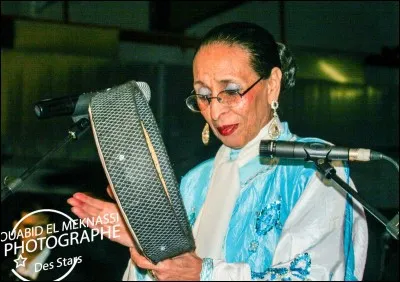 Qui est cette chanteuse ?