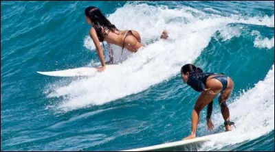 Un des endroits au monde où l'on peut rencontrer autant de femmes s'essayer au surf. Quel est ce pays ?