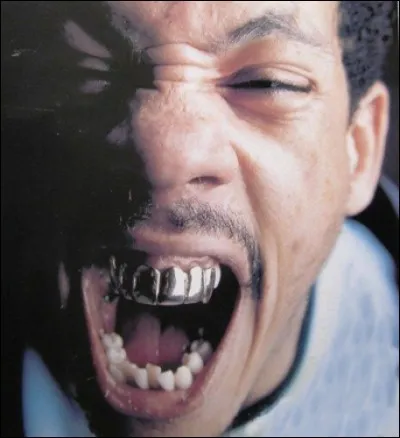 Un 'Nique ta mère' devenu 'Suprême'. (Pas un pur Joe, mais un pur jus) .